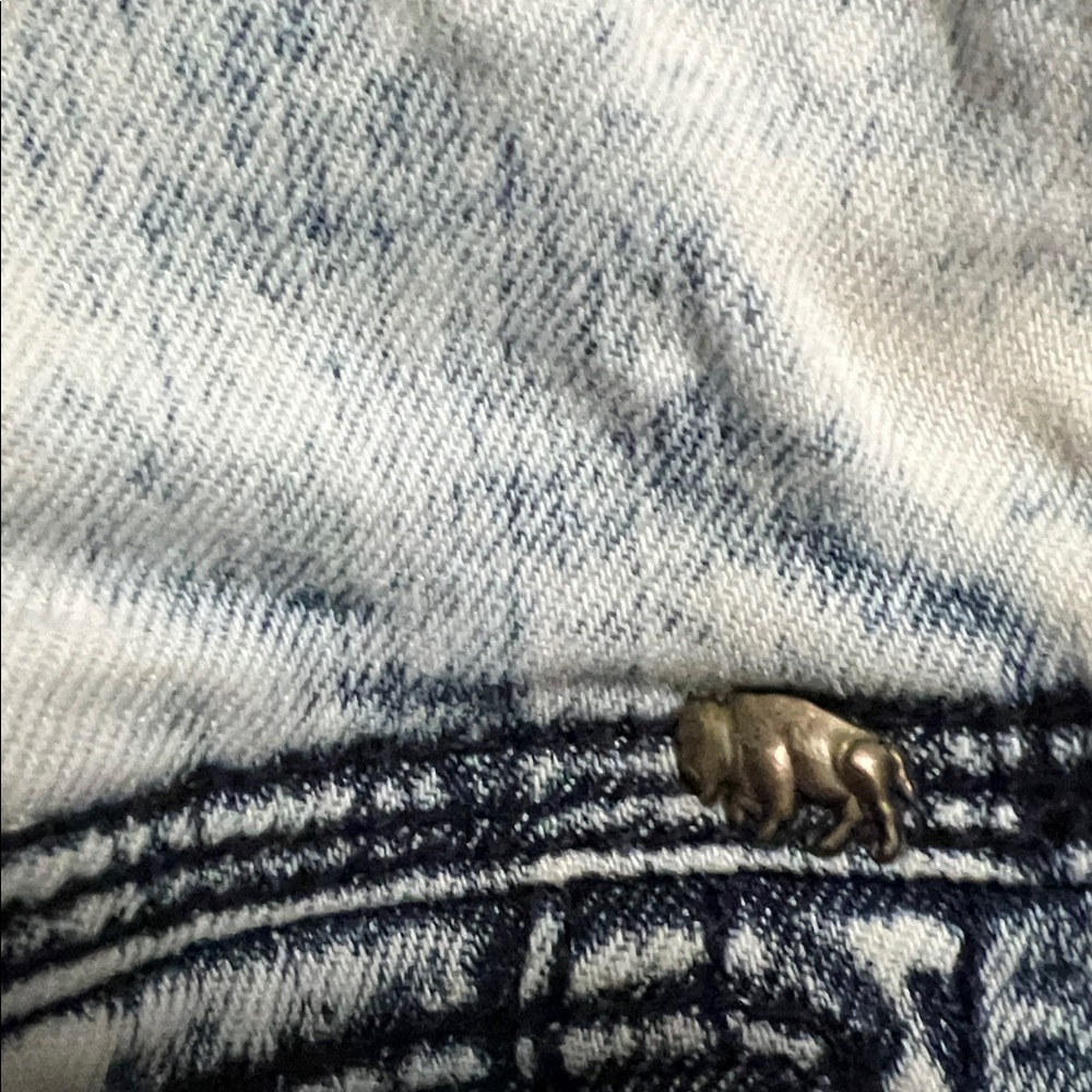 Buffalo David Bitton 1973 acid wash jeans vest. Has stretch and adjustable back - Picture 7 of 10
